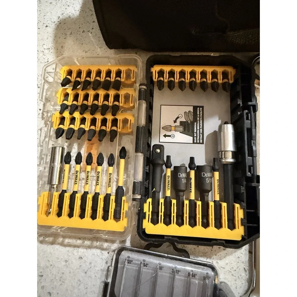 39 Pc Mix Tools‎ With DeWalt Bag